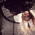 Cantora brasileira celebra seu signo com visual poderoso e cheio de atitude