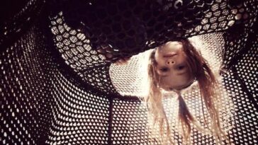 Cantora brasileira celebra seu signo com visual poderoso e cheio de atitude