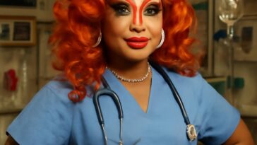 De enfermeira especializada em saúde LGBTQIA+ a estrela do Drag Race, Mandy mostra a força da autenticidade