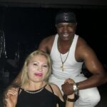 Cantora solo aposta em referências visuais icônicas para marcar nova fase musical