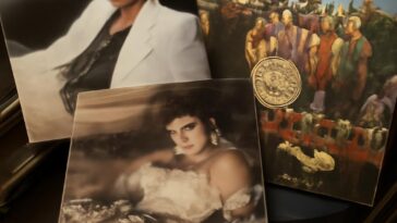 Descubra como álbuns lançados sob pressão se tornaram ícones da música pop e LGBTQIA+