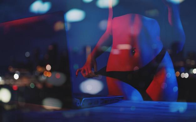 Vídeo do atacante do Santos em boate em Miami viraliza e reacende debates sobre vida pessoal e imagem pública