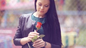 Cantora compartilha momento espontâneo e cheio de amor com o vocalista do Måneskin