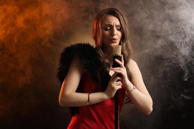 Cantora revela perrengue e mantém turnê zodiacal que celebra signos em alta no Carnaval