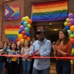 Com biblioteca renovada e dedicada a Rick Miller, centro celebra inclusão e cultura queer