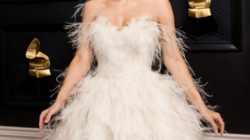 Rainha da reinvenção traz glamour e ousadia em look icônico na maior premiação da música