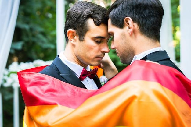 Ator brasileiro assume papel principal em drama intenso sobre amor e perseguição política