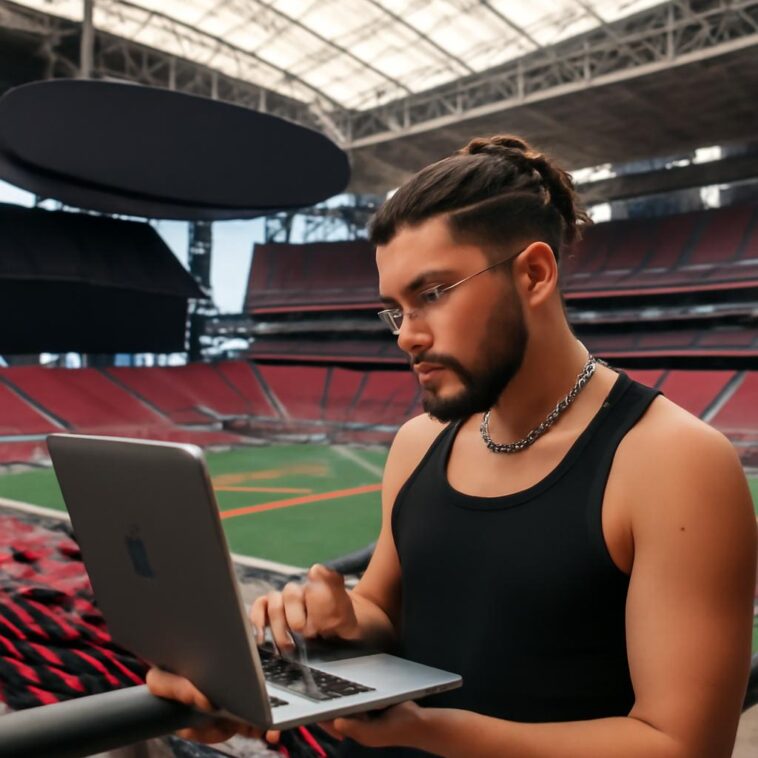 A estrela latina promete um espetáculo em espanhol cheio de cultura e convidados surpresa no maior evento do esporte