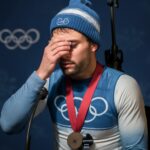 Sturla Holm Lægreid emociona ao revelar erro pessoal durante entrevista ao vivo nas Olimpíadas de 2026