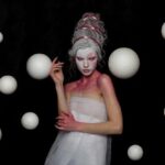 A diva pop entrega um show teatral e emocional em Glendale, celebrando 20 anos de carreira