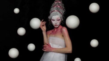 A diva pop entrega um show teatral e emocional em Glendale, celebrando 20 anos de carreira