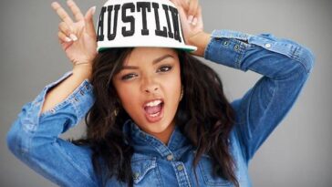 Momento fashion da cantora no evento em Nova York agita redes sociais e reafirma sua influência na moda