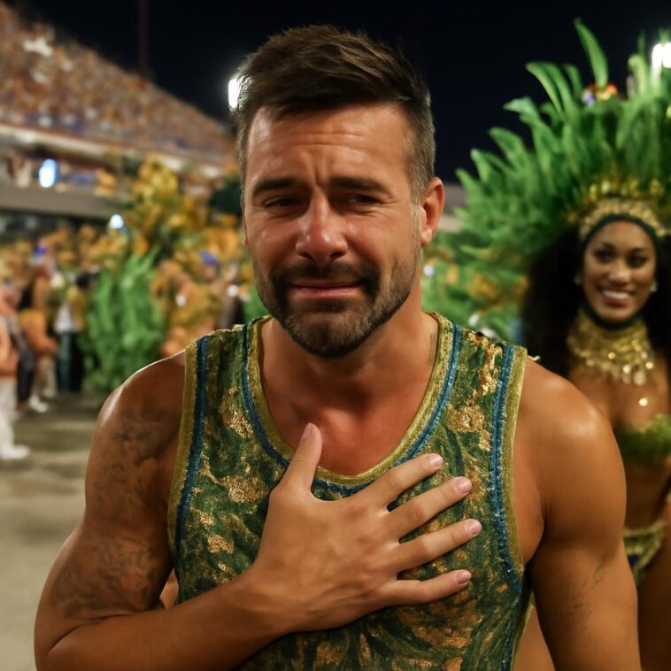 Cantor porto-riquenho retorna à Sapucaí após 30 anos e celebra sua paixão pelo Brasil e pela folia carioca