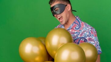 O astro porto-riquenho compartilha a energia única do Carnaval carioca e sua mudança de vida