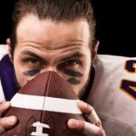 Lutador da UFC critica show do Super Bowl e usa insulto homofóbico contra artista porto-riquenho