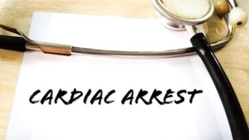 Cantor se emociona ao revelar que corpo ainda não está pronto para voltar aos palcos