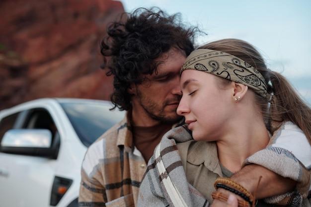 Conheça os relacionamentos marcantes do piloto de Fórmula 1 que agora vive romance com Kim Kardashian