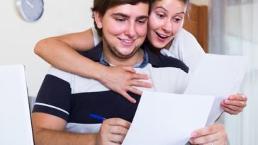 Influenciadora e irmão de Anitta trocam declarações apaixonadas durante viagem romântica