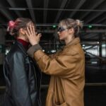 Mãe preocupada com o afastamento do filho e crise familiar após casamento de Brooklyn e Nicola Peltz