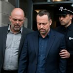 Comportamento homofóbico e ofensivo levou à demissão de dois agentes em Abergavenny, Gales