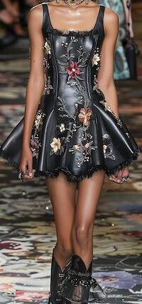 A rainha pop desafia o tempo e inspira a comunidade LGBTQIA+ com um look ousado e cheio de atitude