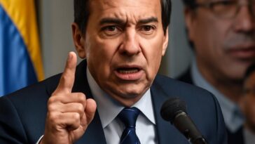 Juan Daniel Oviedo responde a críticas homofóbicas de Gustavo Petro en plena campaña presidencial