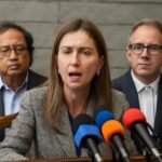 Paloma Valencia denuncia homofobia de Petro contra Juan Daniel Oviedo 13 Candidata presidencial critica ataques do presidente e defende autonomia do vice LGBTQIA+