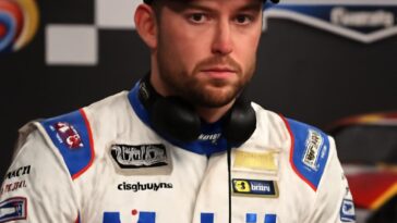 Daniel Dye é afastado indefinidamente após imitar colega com tom homofóbico e gerar repercussão negativa