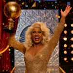 Rainha tailandesa conquista o mundo drag e inspira a comunidade LGBTQIA+ global