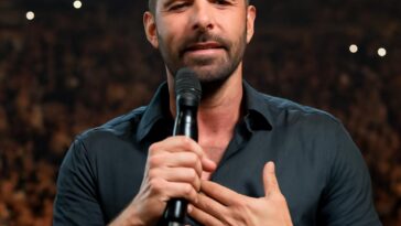 Ícone LGBTQIA+ reafirma amor pela cidade e entrega performance impecável aos 54 anos