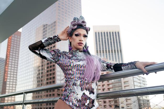 Prepare-se para uma noite inesquecível de música, moda e empoderamento LGBTQIA+ com Lady Gaga