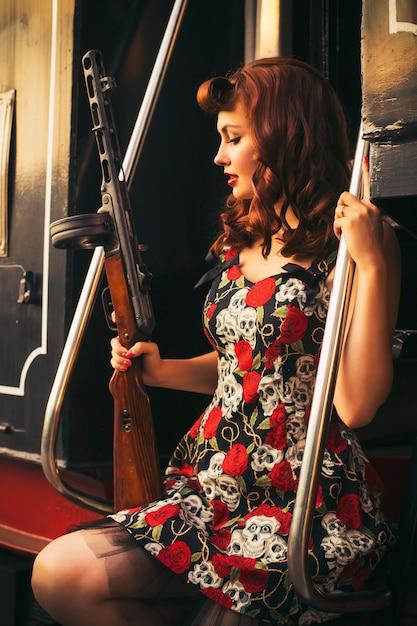 De Megan Thee Stallion a Ariana Grande: artistas LGBTQIA+ que cruzaram o pop com os palcos da Broadway