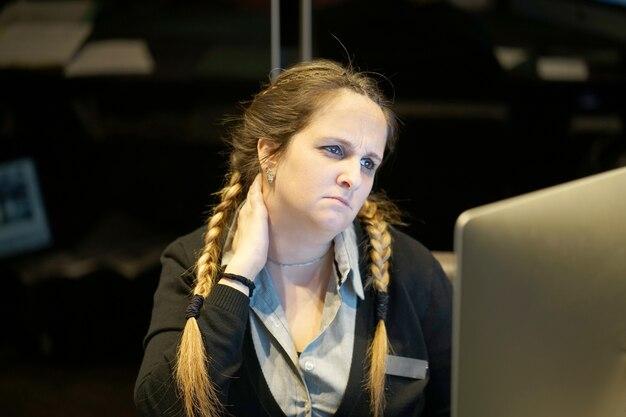 Cantora denuncia ex-segurança por invasão de privacidade e possível vazamento de dados pessoais