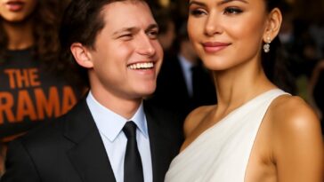 O ator apoia a namorada com homenagem pública no dia da estreia do filme