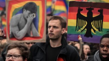 Grupos de direitos alertam que redução de verbas ameaça proteção de refugiados queer na Alemanha