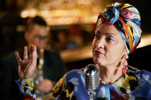 De Madonna a Shakira, veja como Anitta levou o pop brasileiro para o cenário global