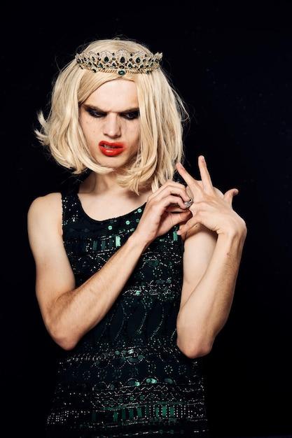 Dueto poderoso celebra moda e diversidade no aguardado retorno do clássico cult