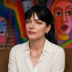 Cantora revela desafios emocionais de relacionamentos abertos e defende visibilidade sem tabus