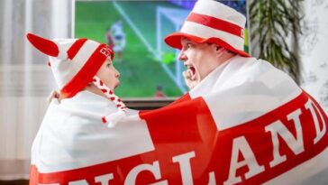 A cantora e escritora celebra 'The Cure for Drowning', uma obra que conecta e emociona a comunidade LGBTQIA+