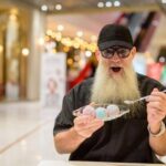 Violinista mistura música eletrônica e dança no Duality Tour, celebrando liberdade criativa e diversidade