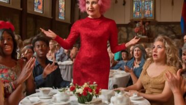 Evento acolhedor une arte drag e comunidade LGBTQIA+ em espaço religioso inclusivo