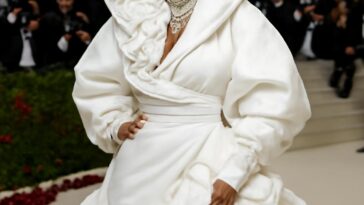 A rainha do Met Gala transforma moda em manifesto de autenticidade e poder