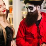 Cantora assume fase criteriosa no amor e rumores sobre affair com atriz ganham força