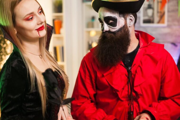Cantora assume fase criteriosa no amor e rumores sobre affair com atriz ganham força