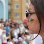 Ator lamenta naturalização do preconceito e destaca falhas na educação em diversidade e inclusão