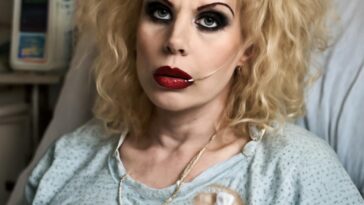 Drag queen relata 10 dias de sofrimento e recuperação após obstrução intestinal
