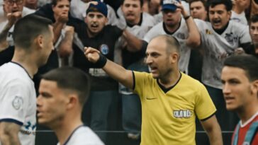 Árbitro para jogo por canto discriminatório; Neo Química Arena reforça proibição de músicas ofensivas