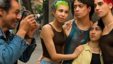 Projeto retrata a liberdade e força da comunidade LGBTQIA+ na capital mexicana com imagens poderosas e sensíveis