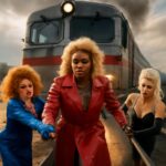 Comédia paródia promete diversão e resistência queer no lançamento de 'Stop! That! Train!'