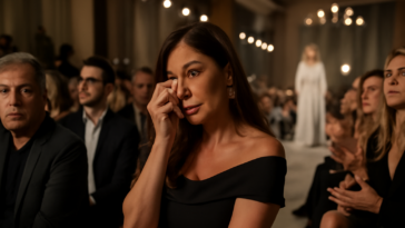 Atriz virou assunto ao chorar na apresentação da Mondepars em São Paulo, marcada por tributo familiar. Entenda por que repercutiu.